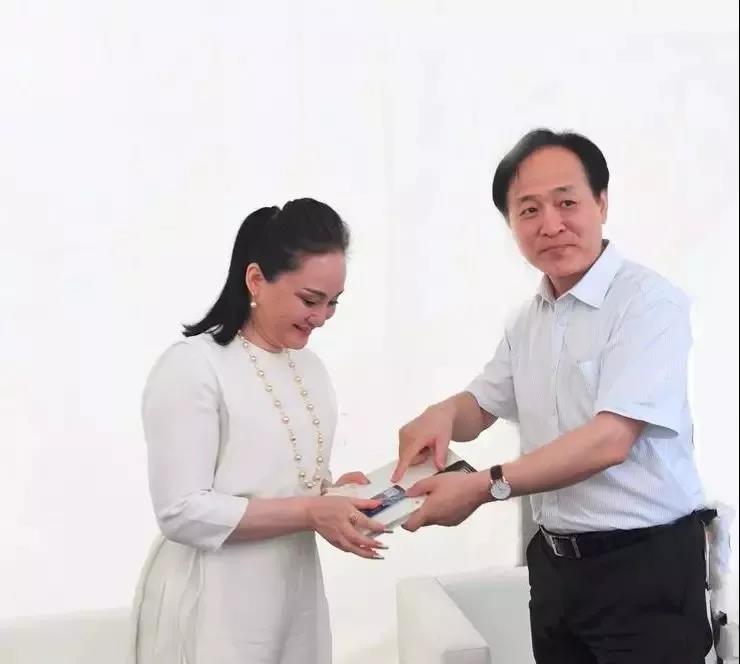 5b67b59d61465.jpg 5b67b59d61465.jpg