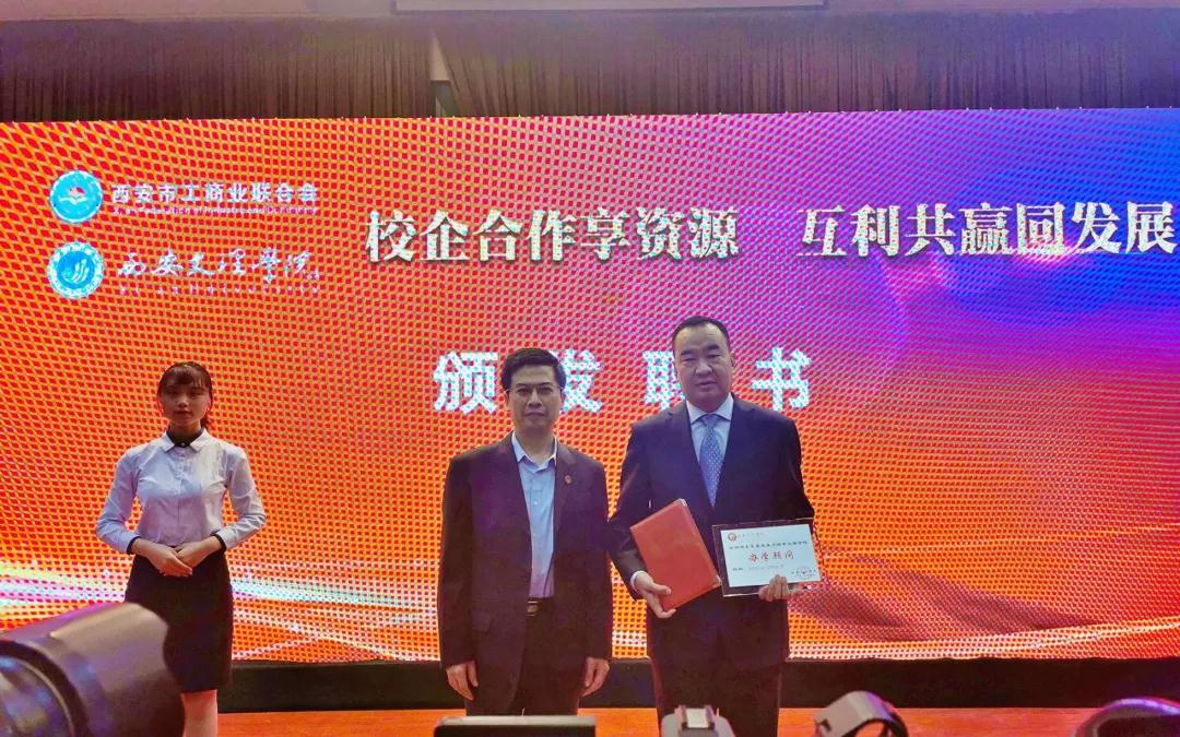 5dad409f5a16a.jpg 5dad409f5a16a.jpg