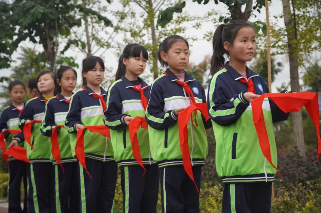 5db394127f763.jpg 5db394127f763.jpg