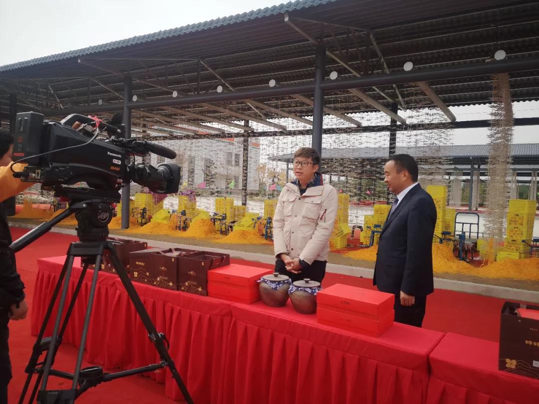 5dbfdfd316e7e.jpg 5dbfdfd316e7e.jpg